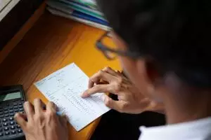 Rumus pendapatan, begini cara hitung gaji, laba usaha, dan penghasilan bersih dengan mudah