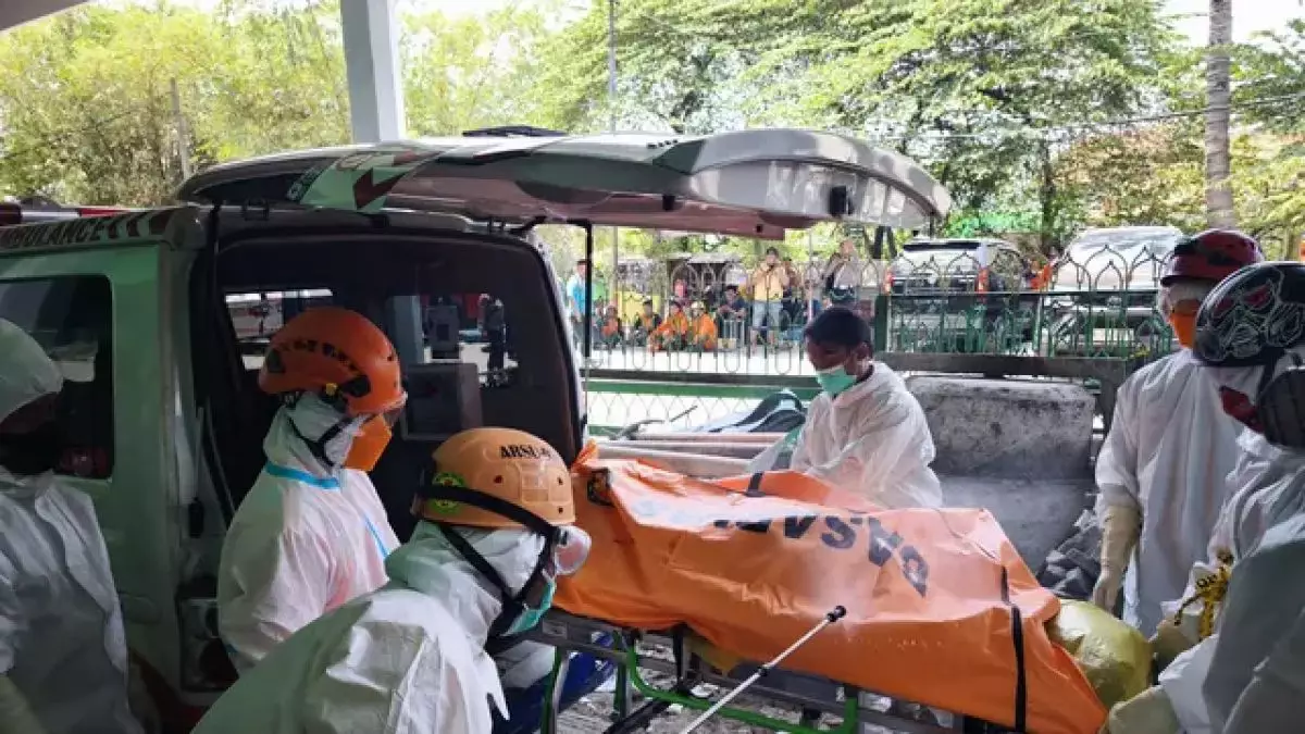 Petugas kesulitan identifikasi jenazah korban ambruknya Ponpes di Sidoarjo