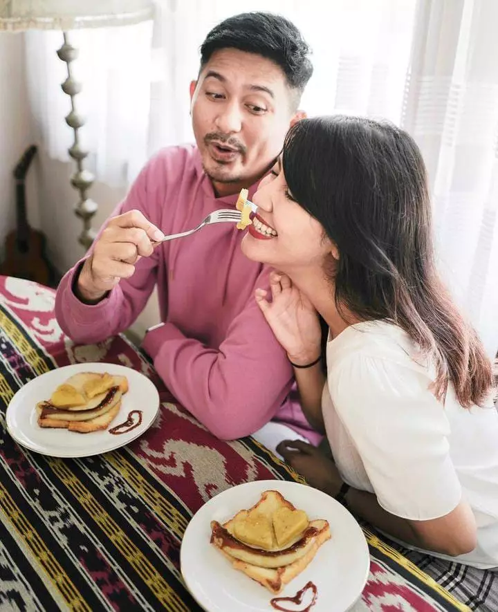 Ryan Delon & Sharena dari pacaran © 2022 berbagai sumber  Ryan Delon & Sharena dari pacaran © 2022 berbagai sumber