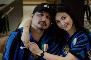 Dari cinlok jadi komitmen serius, ini 11 potret kebersamaan Ryan Delon & Sharena usai 11 tahun menikah