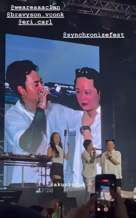 Erika Carlina akhirnya dilamar DJ Bravy © berbagai sumber