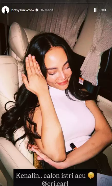 Erika Carlina akhirnya dilamar DJ Bravy © berbagai sumber