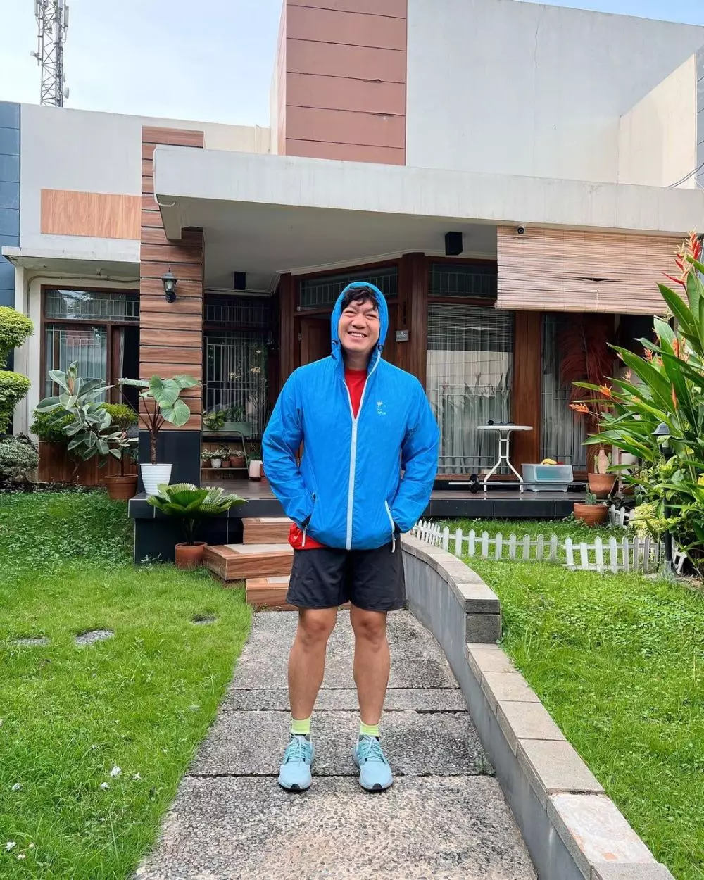 potret kompak pemeran chelsea di para pencari tuhan bareng istri © berbagai sumber