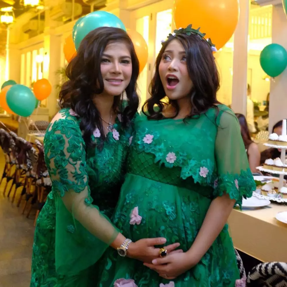 kebersamaan rachel vennya dan ibu dari kecil © instagram