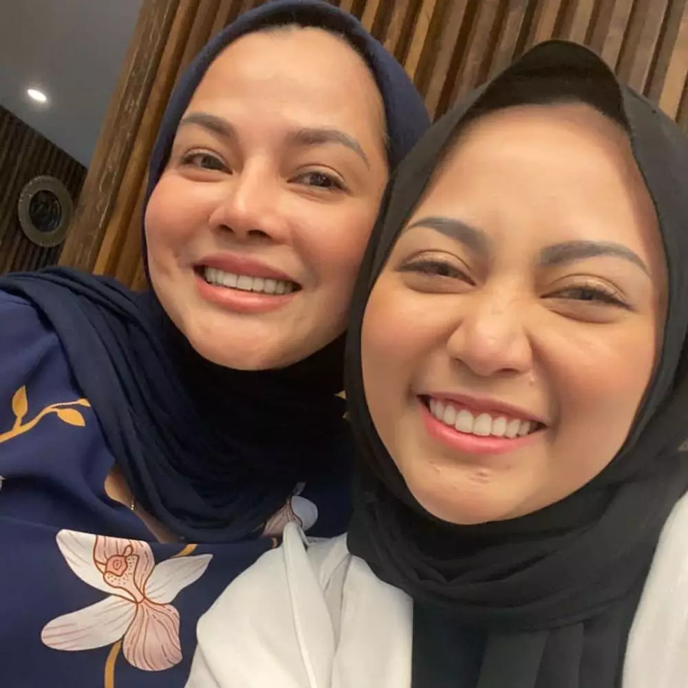 kebersamaan rachel vennya dan ibu dari kecil © instagram