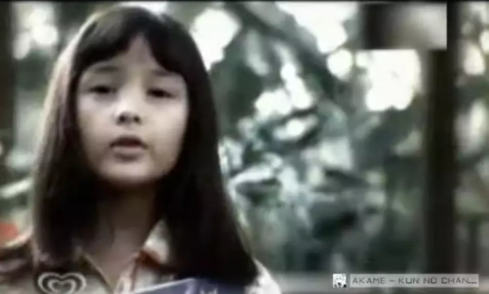 Chelsea Islan kecil jadi model iklan es krim © 2025 brilio.net Chelsea Islan kecil jadi model iklan es krim © 2025 brilio.net