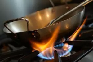 9 Merk wajan stainless steel di bawah Rp300.000, anti lengket dan tahan lama untuk kebutuhan dapur