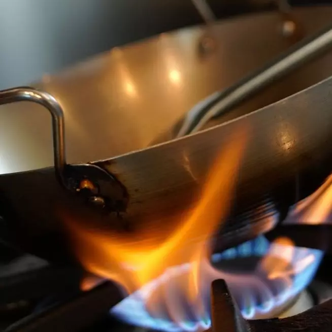 9 Merk wajan stainless steel di bawah Rp300.000, anti lengket dan tahan lama untuk kebutuhan dapur