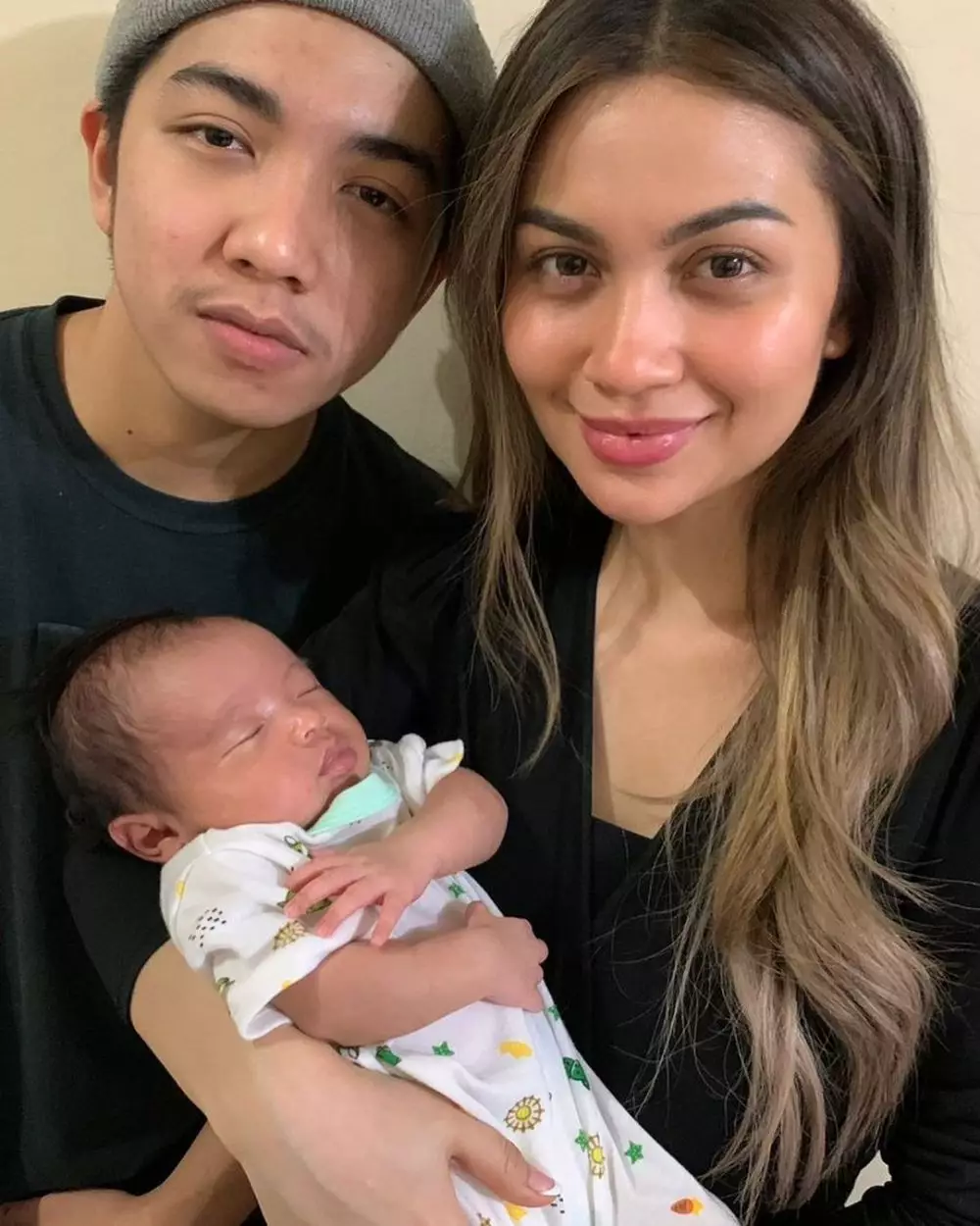 kebersamaan ariel tatum dan adik © instagram