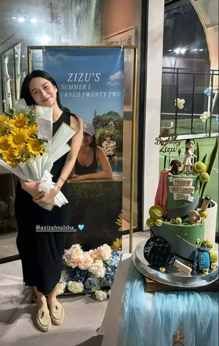 Azizah Salsha rayakan ultah ke 22 © Instagram
