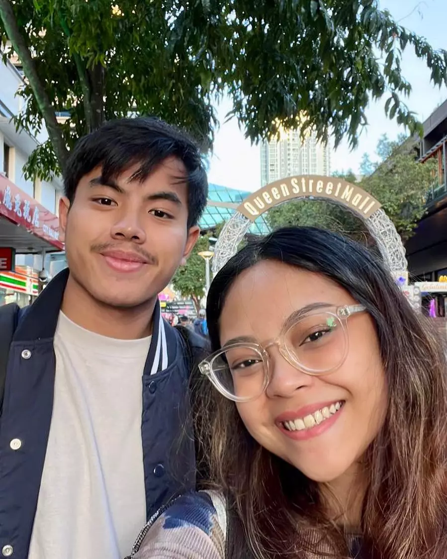 potret kedekatan seleb dan saudara tiri bak kekasih © instagram