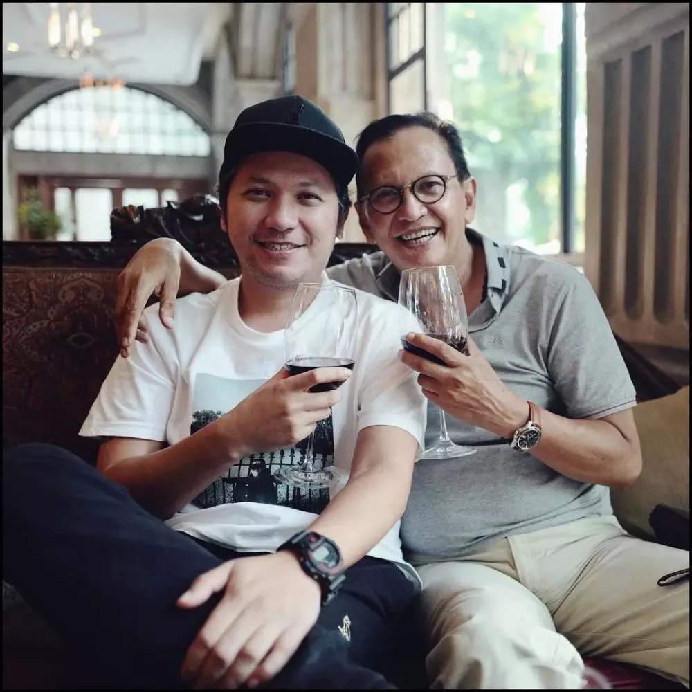 potret kebersamaan bintang iklan jamu dan anak © instagram potret kebersamaan bintang iklan jamu dan anak © instagram