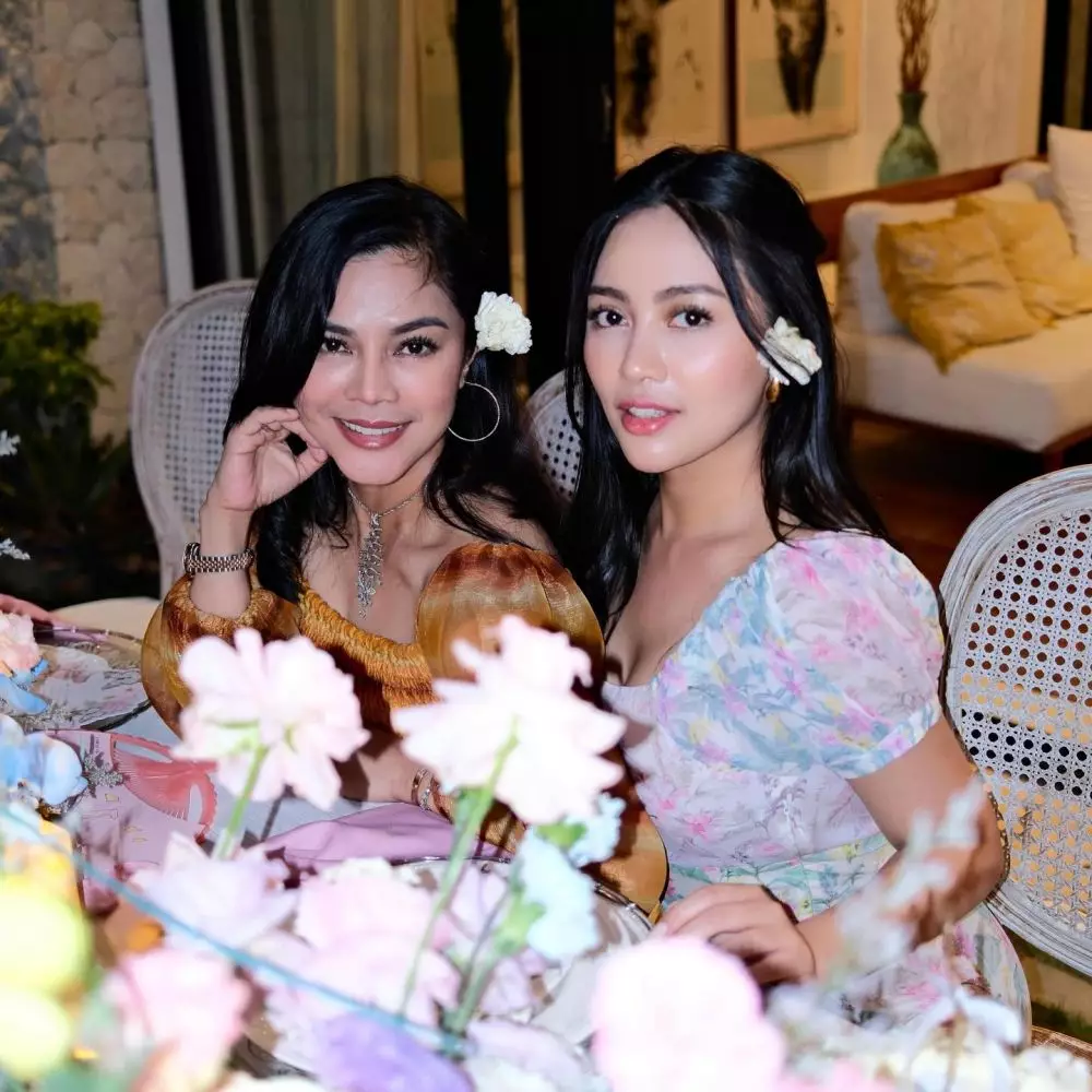 kebersamaan selebgram bareng ibu © 2025 berbagai sumber