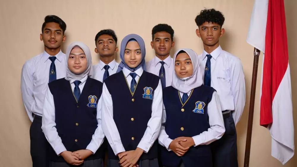 100 Kata-kata motivasi menjadi OSIS, keren untuk siap memimpin dengan hati © 2025 brilio.net 100 Kata-kata motivasi menjadi OSIS, keren untuk siap memimpin dengan hati © 2025 brilio.net