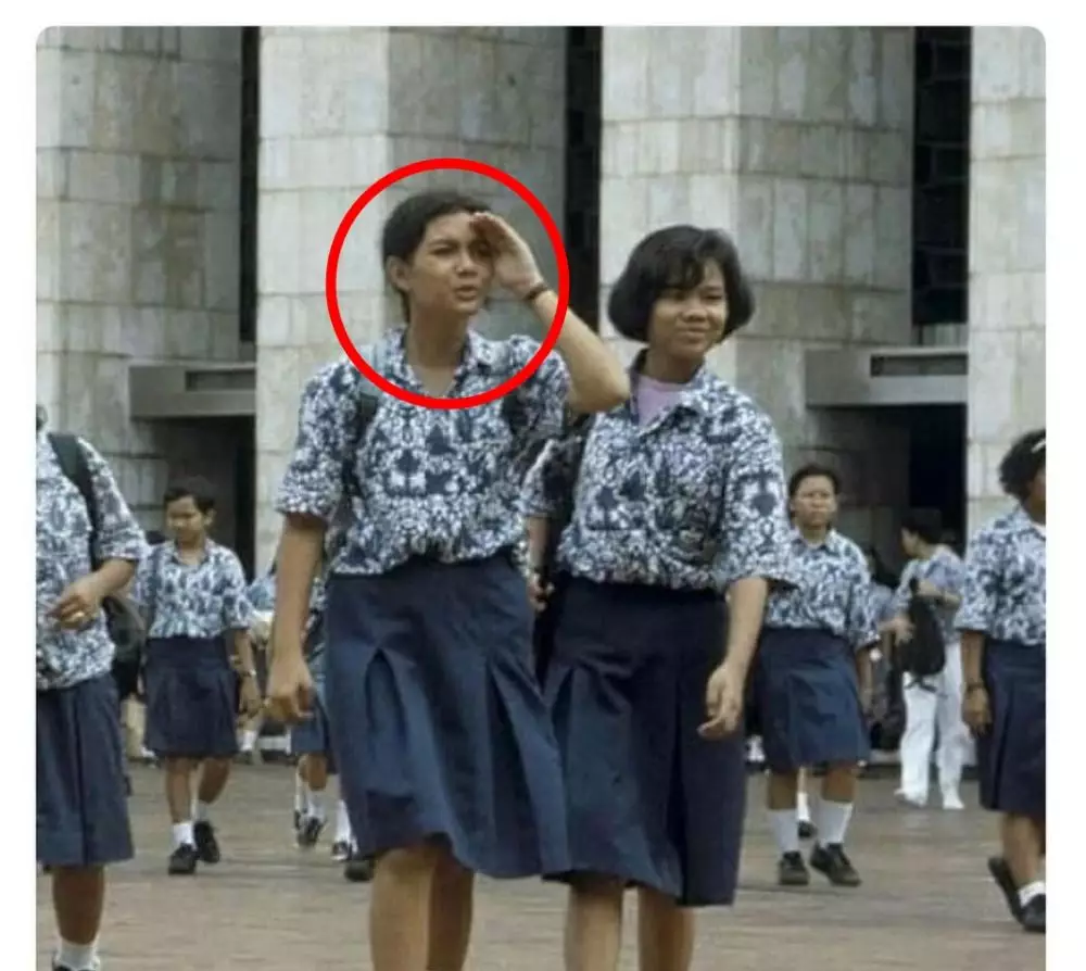 potret lawas istri presenter saat sekolah © instagram