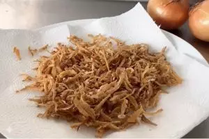 Rahasia goreng ikan teri biar kriuk maksimal dan anti alot, nggak perlu direndam air panas!