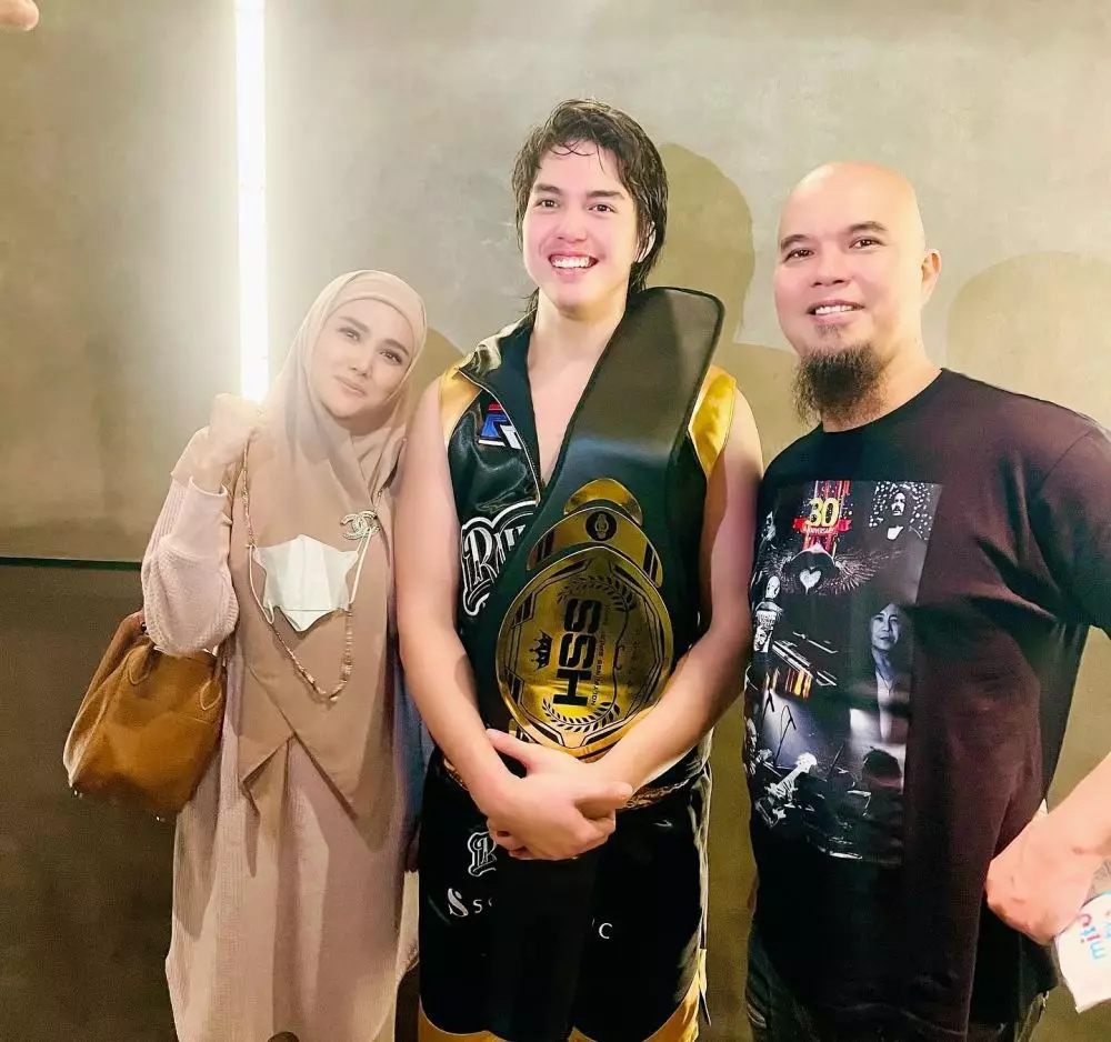 Mulan Jameela dengan anak-anak Maia © Instagram