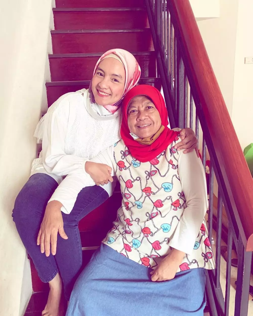 masa muda ibu pesinetron ini mirip marsha aruan © berbagai sumber