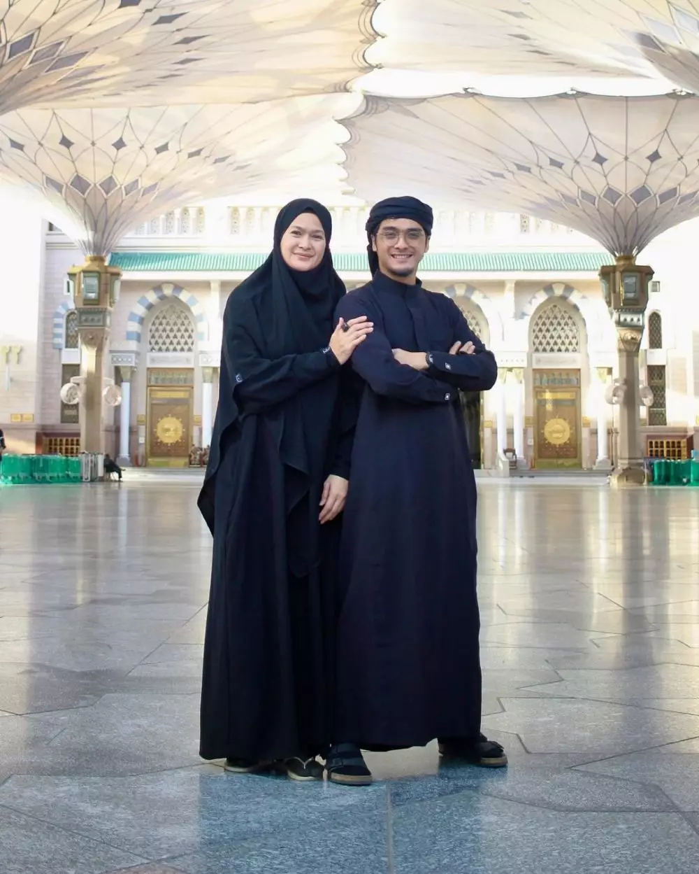  potret ricky harun & donna harun bak kakak adik © berbagai sumber