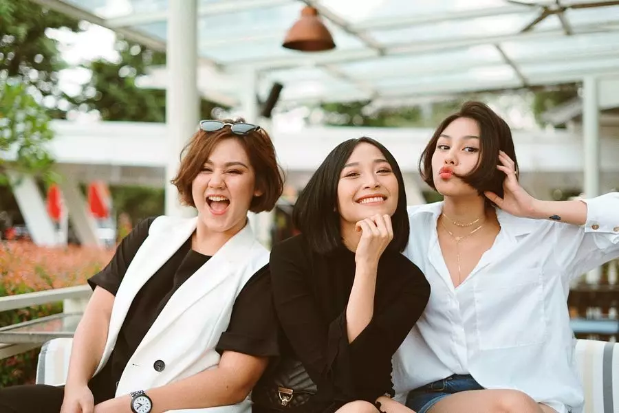 penyanyi saudara ipar seleb © instagram