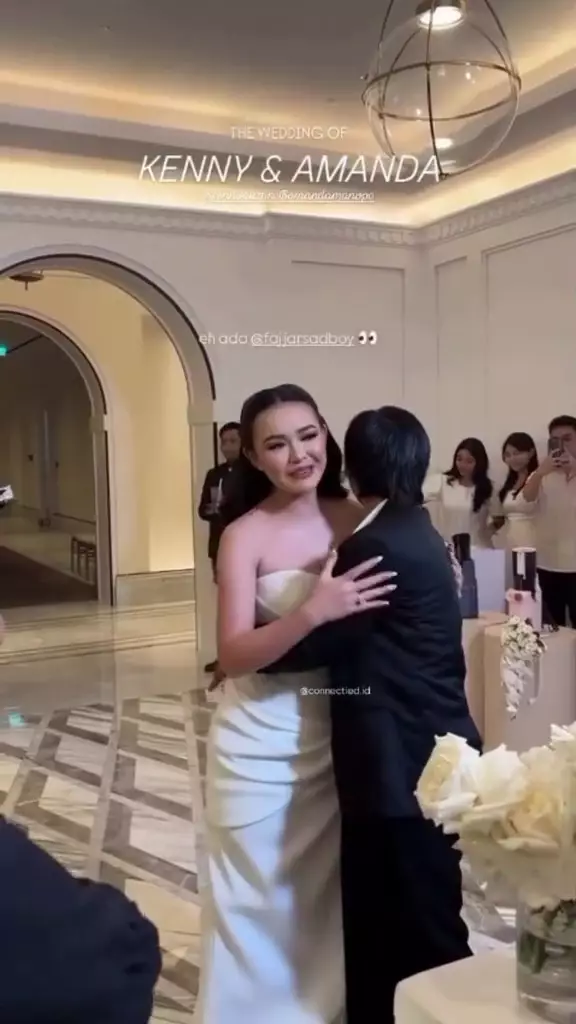 Fajar Sadboy hadir di nikahan Amanda Manopo © 2025 Instagram Fajar Sadboy hadir di nikahan Amanda Manopo © 2025 Instagram