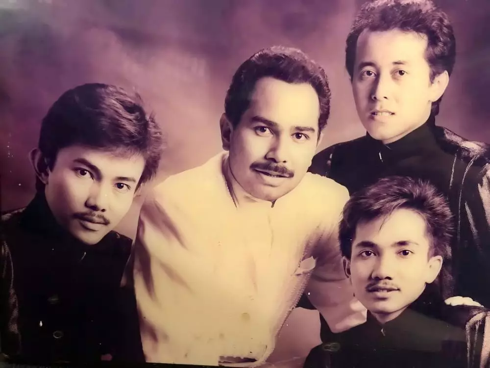 Penyanyi Harvey Malaihollo paman Mikha Tambayong © 2025 brilio.net