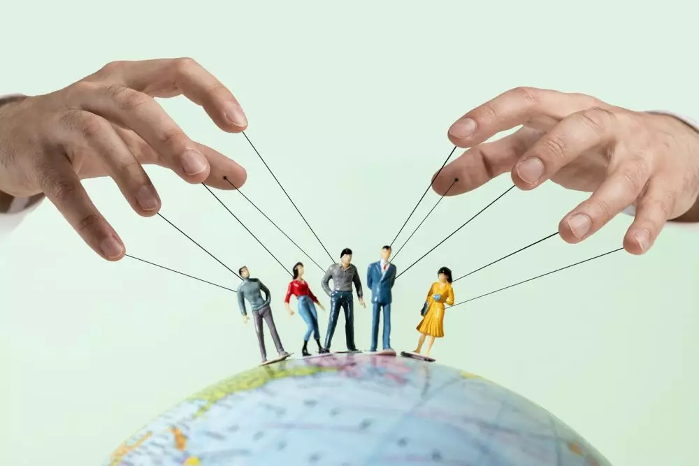 pengertian globalisasi magang © 2025 Freepik.com pengertian globalisasi magang © 2025 Freepik.com