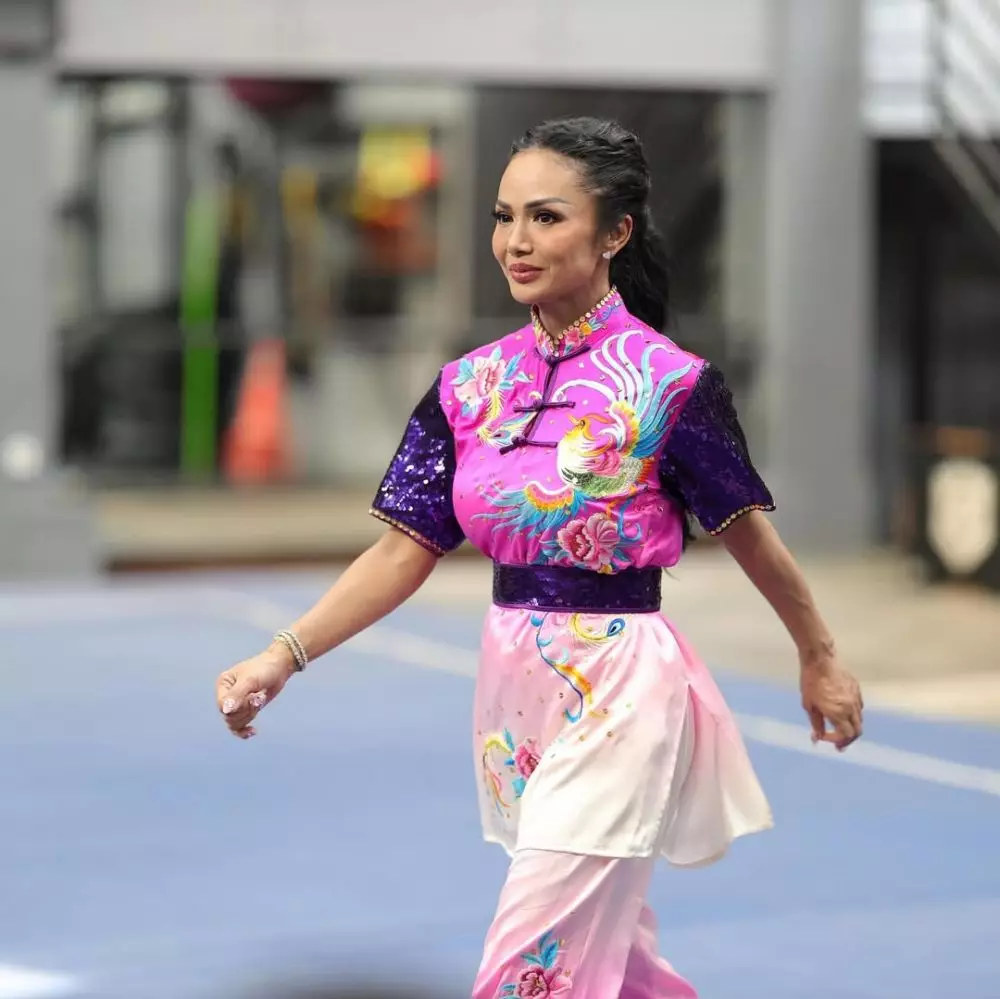 Krisdayanti latihan Wushu untuk kompetisi di China © 2025 Instagram