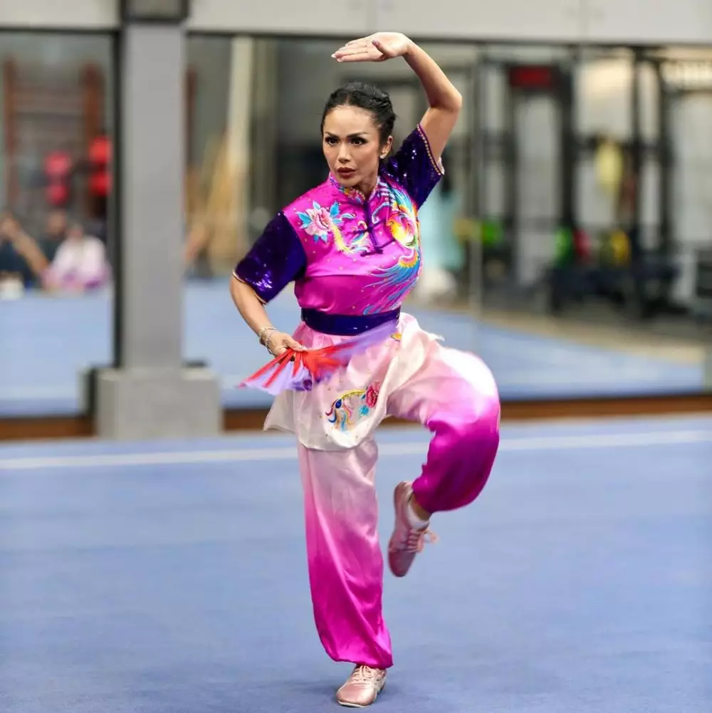 Krisdayanti latihan Wushu untuk kompetisi di China © 2025 Instagram