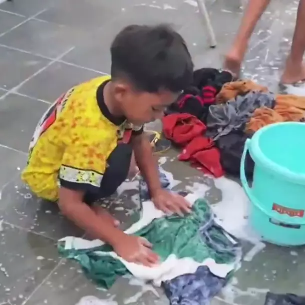 Out of the box, sekolah ini ajarkan muridnya belajar skill dasar mencuci, tuai apresiasi warganet