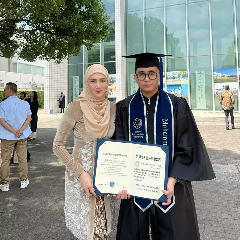 Potret Rafly Azis putra Mulan Jameela © Instagram Potret Rafly Azis putra Mulan Jameela © Instagram