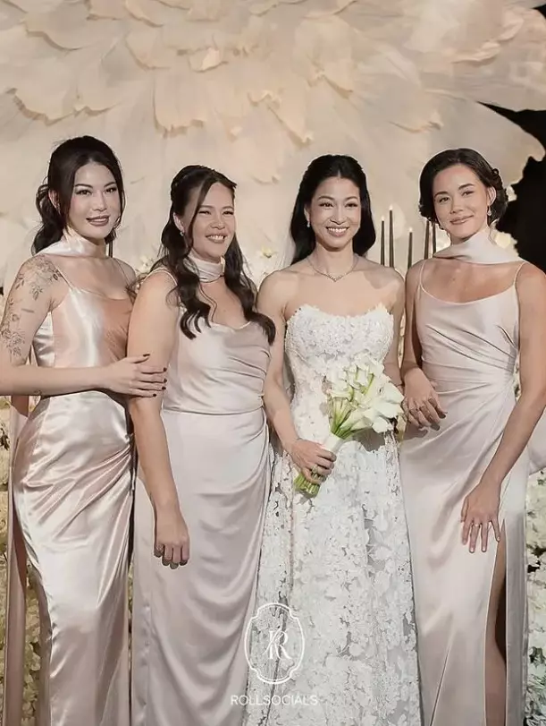 resepsi Kerenina Sunny dan Rheza © berbagai sumber resepsi Kerenina Sunny dan Rheza © berbagai sumber
