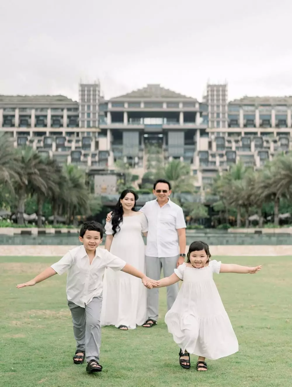 Puput Nastiti Devi istri Ahok hamil anak ketiga © 2025 Instagram Puput Nastiti Devi istri Ahok hamil anak ketiga © 2025 Instagram