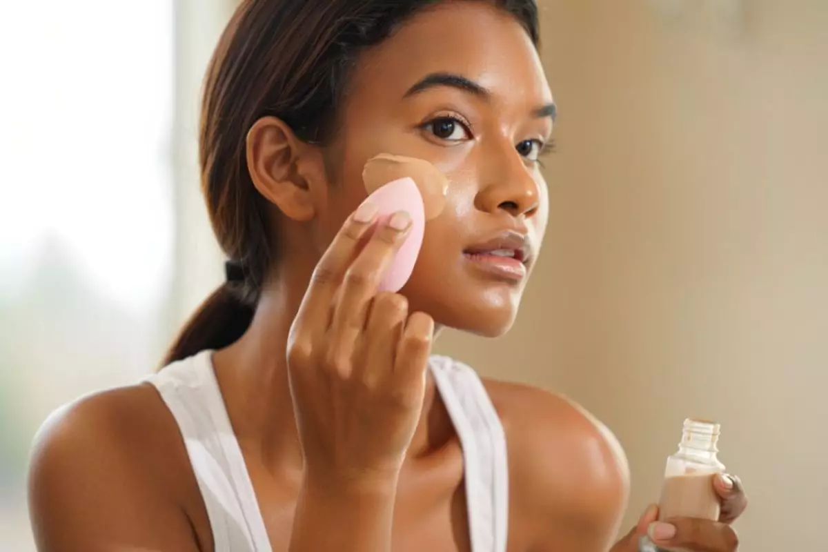 10 Rekomendasi foundation mengandung SPF terbaik, kulit flawless sekaligus terlindungi dari sinar UV