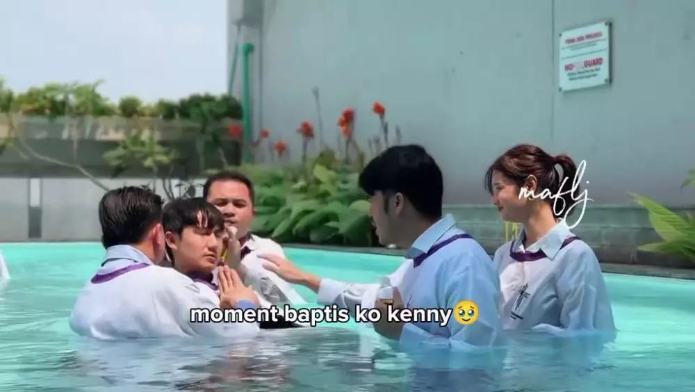 Kenny Austin jalani pembaptisan sebelum nikah © 2025 Instagram Kenny Austin jalani pembaptisan sebelum nikah © 2025 Instagram