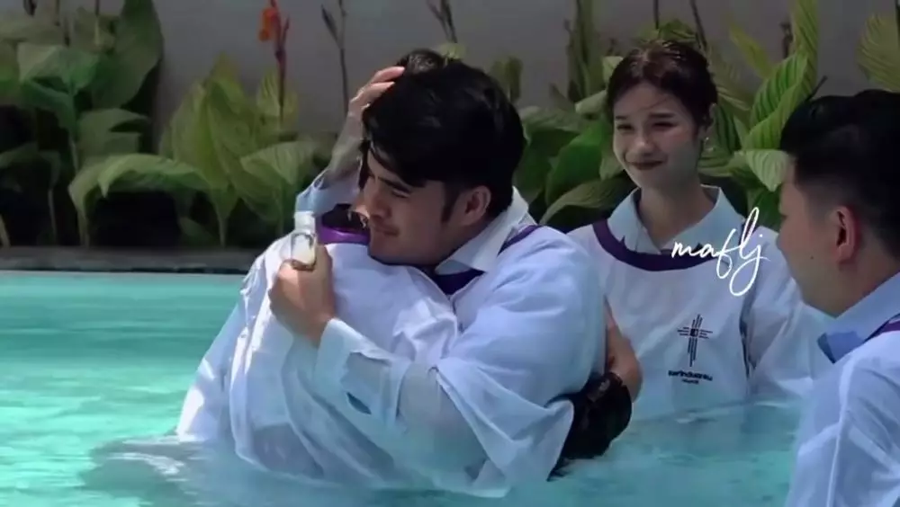 Kenny Austin jalani pembaptisan sebelum nikah © 2025 Instagram Kenny Austin jalani pembaptisan sebelum nikah © 2025 Instagram