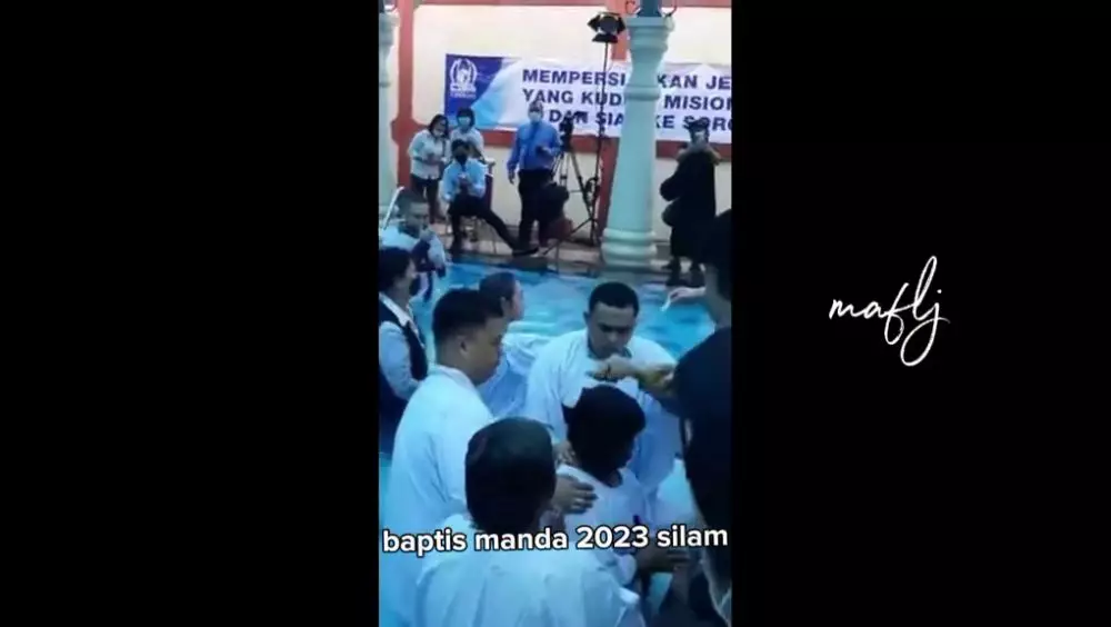 Kenny Austin jalani pembaptisan sebelum nikah © 2025 Instagram Kenny Austin jalani pembaptisan sebelum nikah © 2025 Instagram
