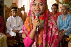 10 Contoh teks MC sunatan singkat untuk acara di rumah, praktis tapi tetap resmi