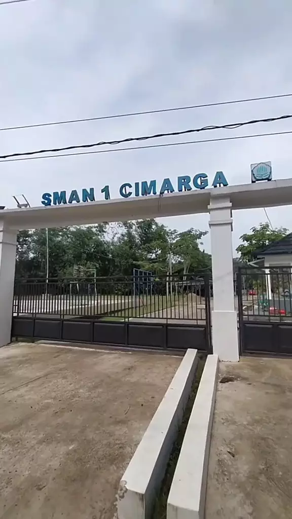 Kasus kepsek SMA di Banten tampar murid merokok © 2025 brilio.net