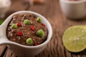 Dapur bau terasi usai masak? Atasi dengan 2 bahan ini agar lebih praktis tanpa repot merebus rempah