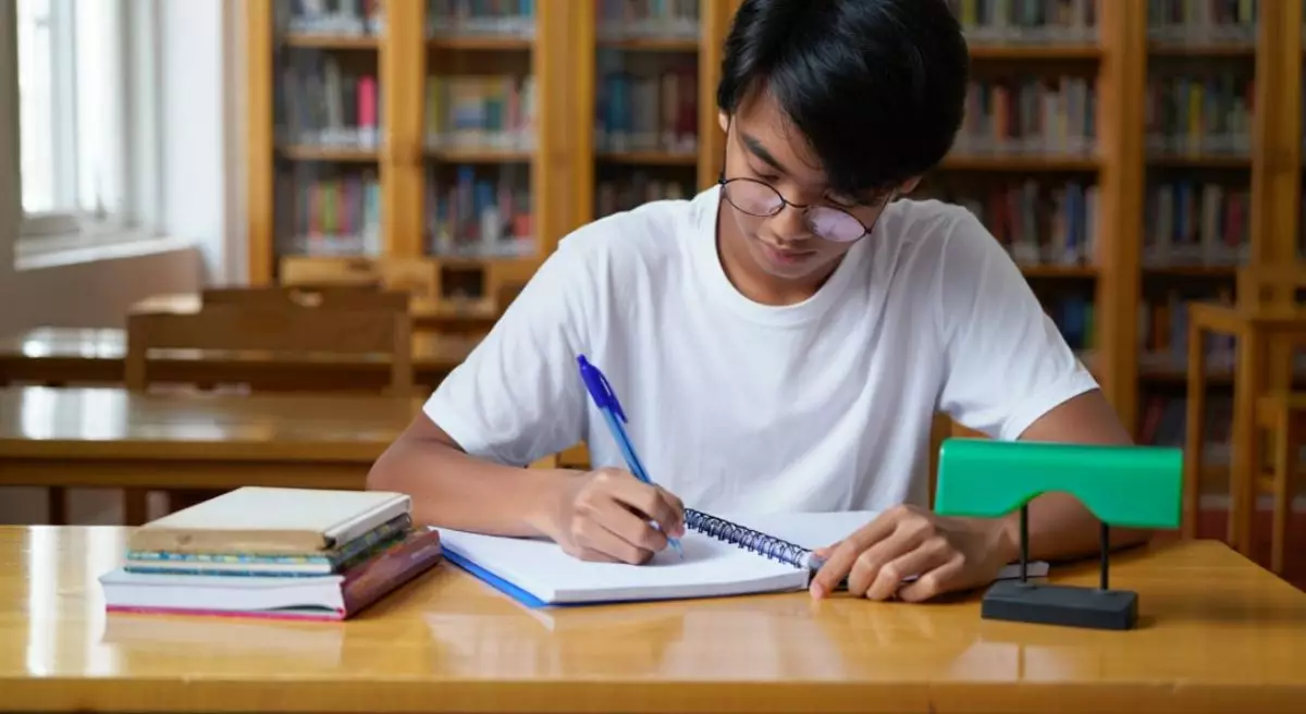 10 Contoh descriptive text tentang hewan dan strukturnya, cocok untuk latihan bahasa Inggris