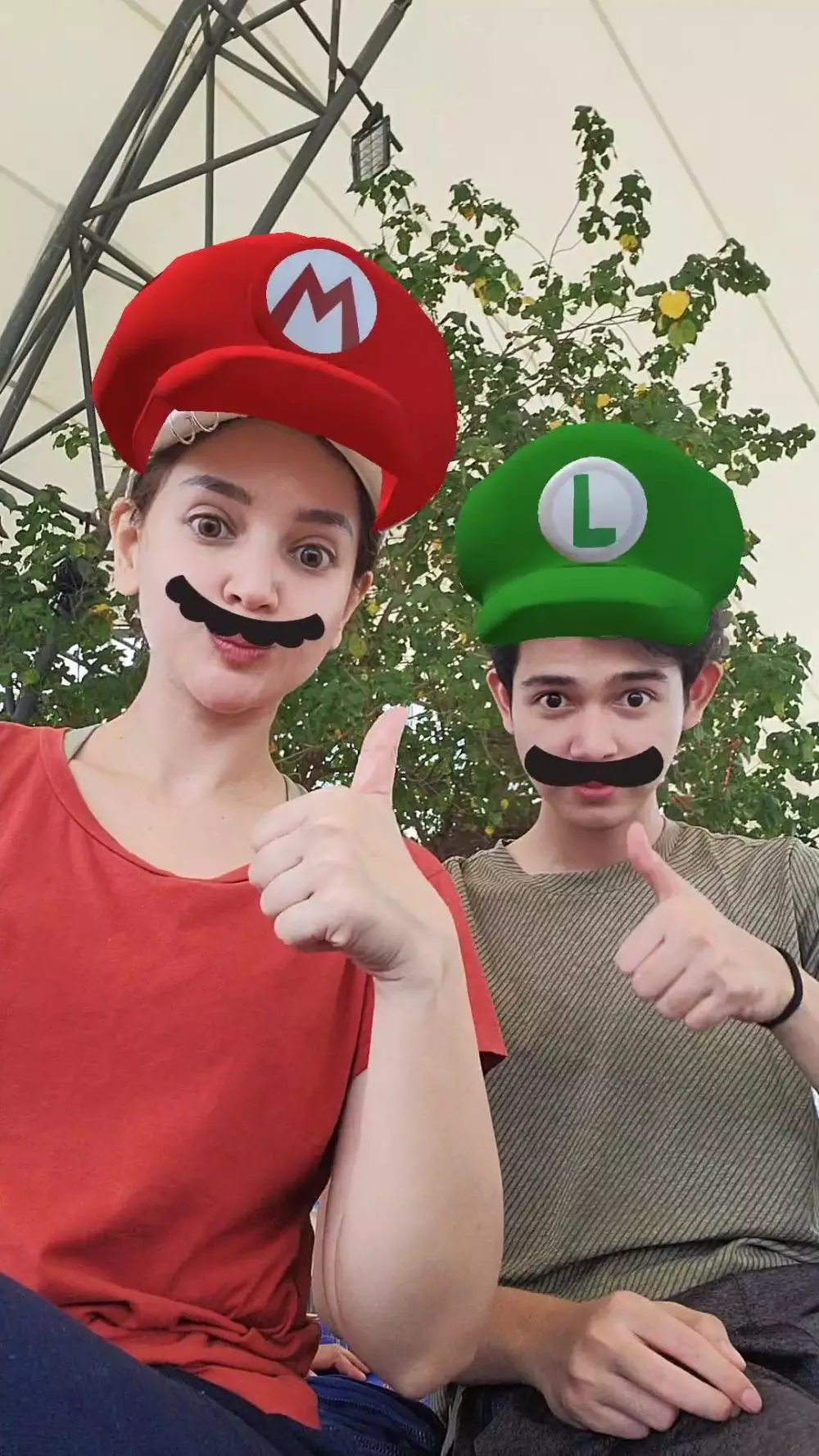 kedekatan angelica dan anak sambung © berbagai sumber kedekatan angelica dan anak sambung © berbagai sumber