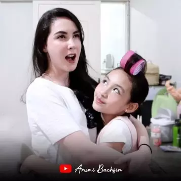 Arumi Bachsin dan putri sulungnya © Instagram