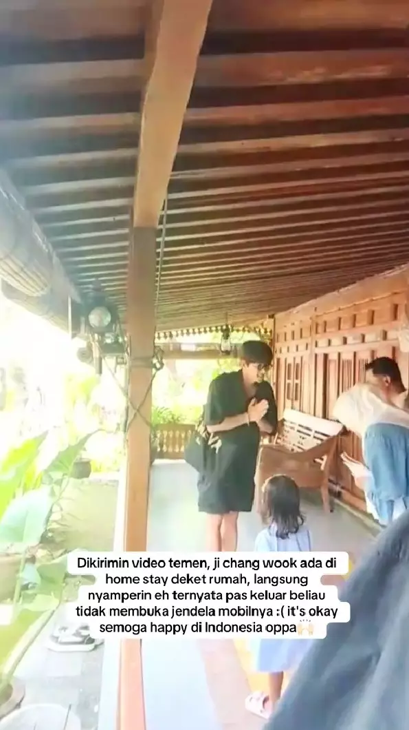 Ji Chang-wook tak jaim makan lesehan © berbagai sumber