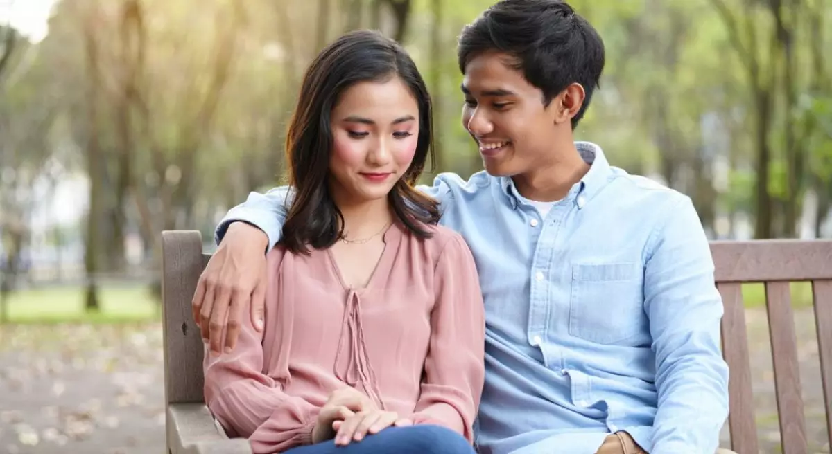 100 Kata-kata bucin jawa lucu singkat dan artinya, bikin doi klepek-klepek