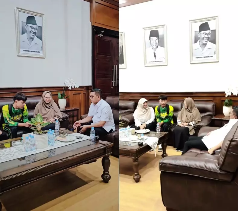 Kepala sekolah dan murid kepergok merokok saling minta maaf © 2025 TikTok