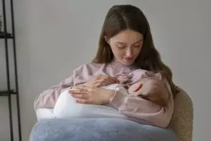 9 Rekomendasi skincare buat ibu menyusui harga di bawah Rp 100 ribu