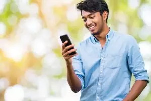 100 Kata-kata mutiara cinta tentang jatuh cinta yang menyentuh hati dan bikin baper