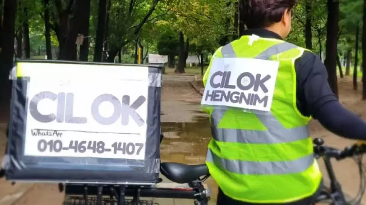 Viral pria Korea jual cilok keliling di Ansan Korea Selatan, seporsi dijual Rp117 ribu, ini kisahnya
