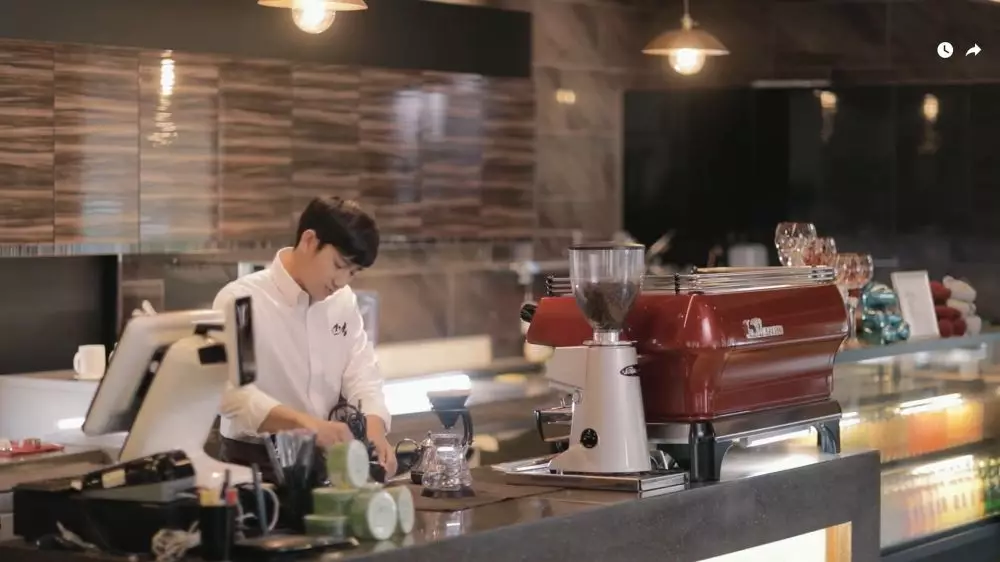 Kenny Austin pernah main drama Korea © 2025 YouTube Kenny Austin pernah main drama Korea © 2025 YouTube